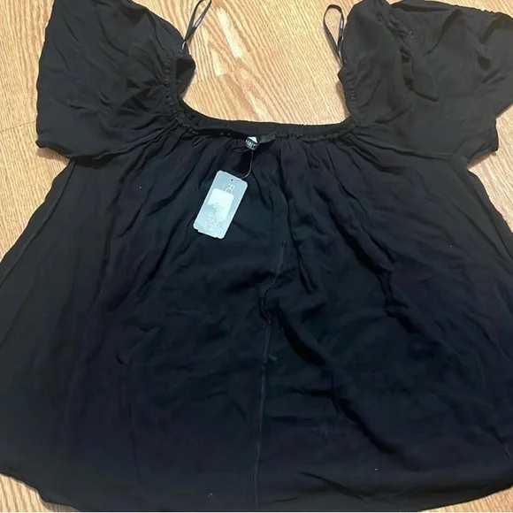 Top - Picture 1 of 1